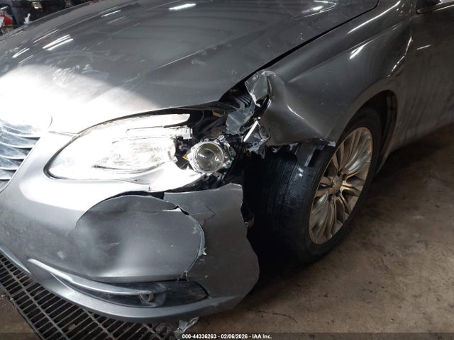 2012 Chrysler 200 Limited მანქანა იყიდება აუქციონზე, vin: 1C3CCBCG9CN246081, აუქციონის ნომერი: 44336263