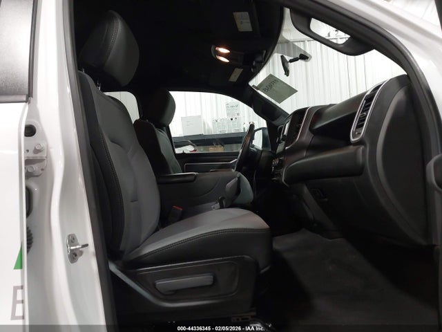 2022 RAM 1500 1C6SRFBT3NN482568 Photo 4