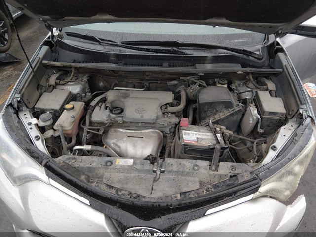 2T3WFREVXGW238493 Toyota Rav4 Xle