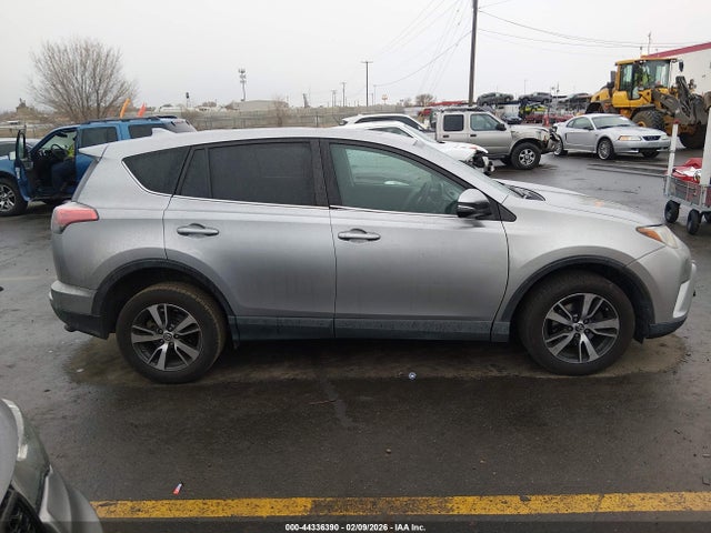 2T3WFREVXGW238493 Toyota Rav4 Xle
