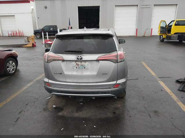 2T3WFREVXGW238493 Toyota Rav4 Xle
