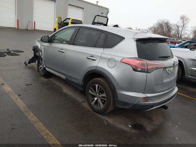2T3WFREVXGW238493 Toyota Rav4 Xle
