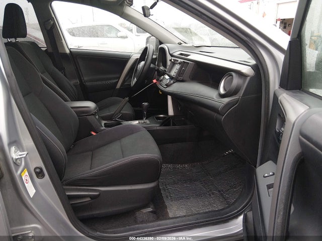 2T3WFREVXGW238493 Toyota Rav4 Xle