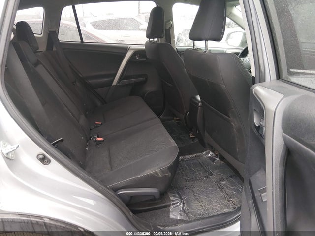 2T3WFREVXGW238493 Toyota Rav4 Xle