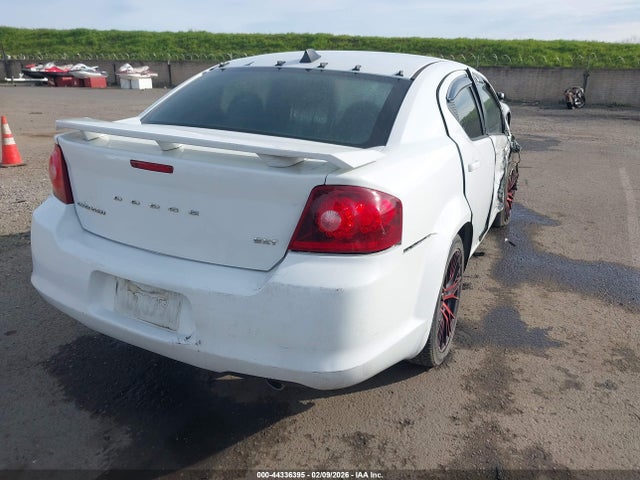 1C3CDZCG4EN165529 Dodge Avenger Sxt