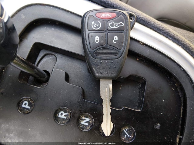 2011 Chrysler 200 Limited მანქანა იყიდება აუქციონზე, vin: 1C3BC2FG0BN601998, აუქციონის ნომერი: 44336405