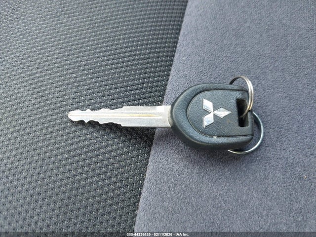 2004 MITSUBISHI OUTLANDER JA4LZ31F54U064079 Photo 10