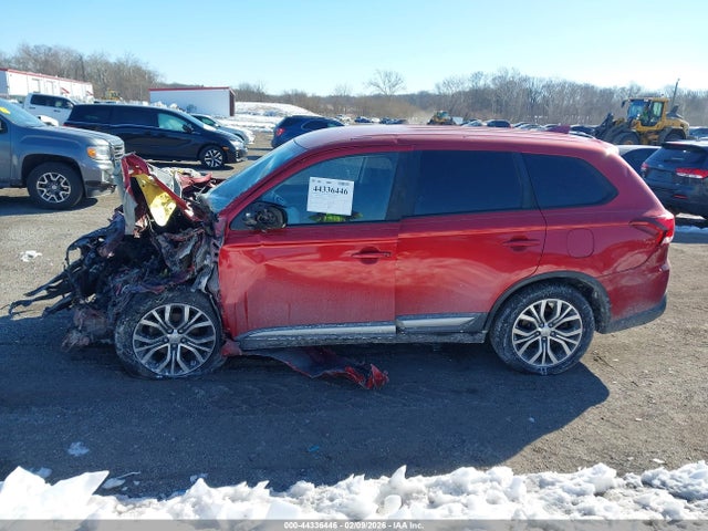 Продаж на аукціоні авто 2017 Mitsubishi Outlander Se, vin: JA4AZ3A38HZ015335, номер лоту: 44336446