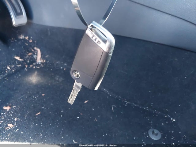 2016 VOLKSWAGEN GOLF GTI 3VWTT7AU2GM005834 Photo 10