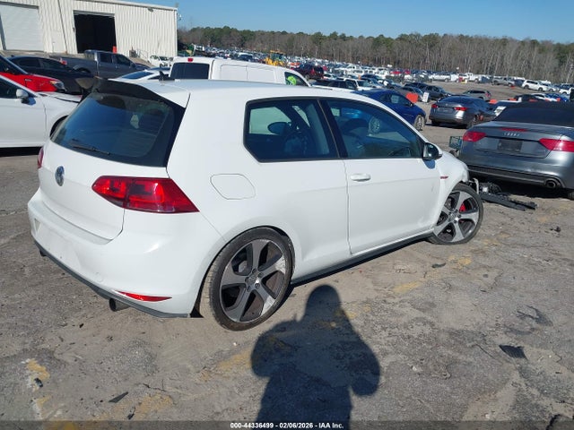 2016 VOLKSWAGEN GOLF GTI 3VWTT7AU2GM005834 Photo 3