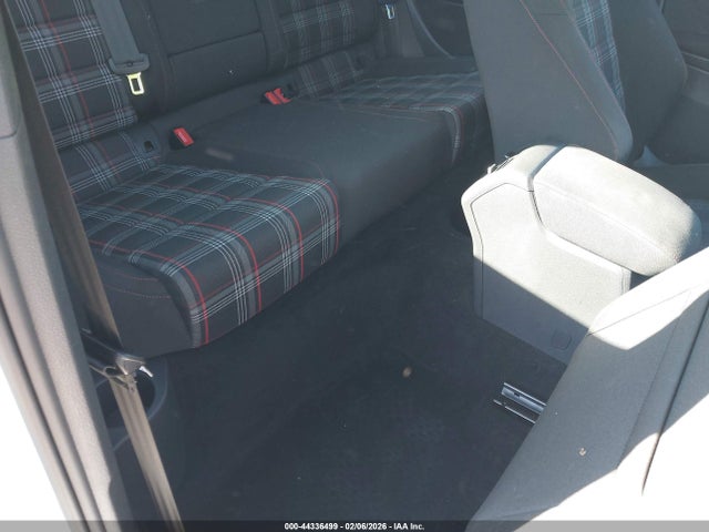 2016 VOLKSWAGEN GOLF GTI 3VWTT7AU2GM005834 Photo 7