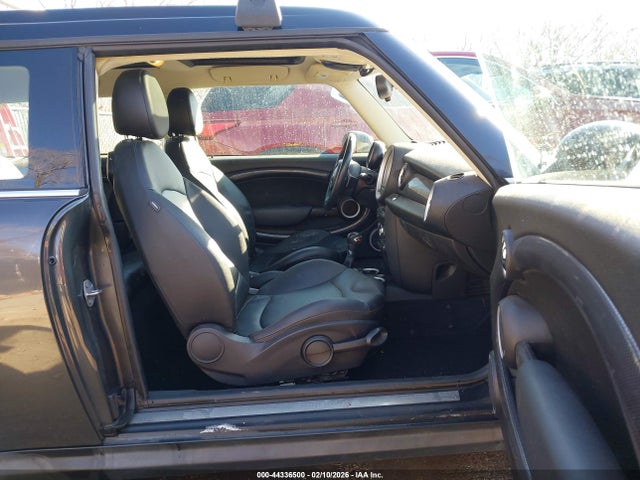 2013 MINI CLUBMAN WMWZG3C54DT576851 Photo 4