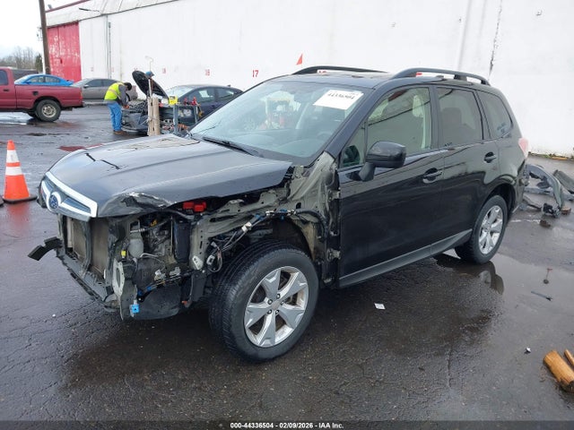 Subaru Forester 2.5i Premium 2016 JF2SJADCXGH525273 Image 2