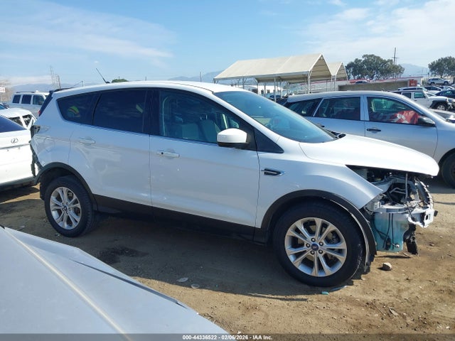 Ford ESCAPE SE 2019 1FMCU0GD9KUC06905 Image 14