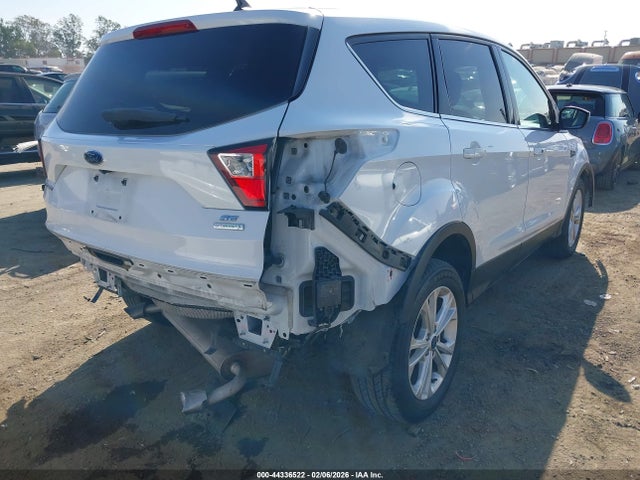 Ford ESCAPE SE 2019 1FMCU0GD9KUC06905 Image 4