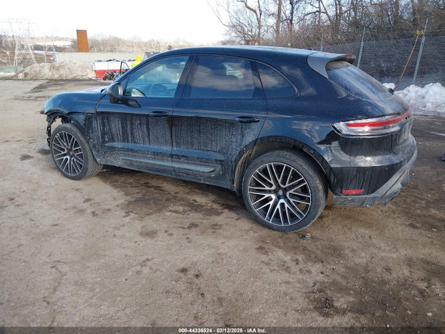 2024 PORSCHE MACAN WP1AA2A56RLB08740 Photo 2