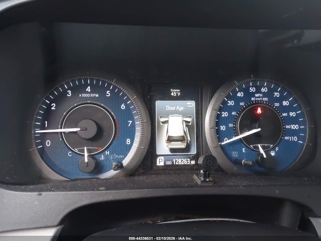 5TDYK3DC4GS727135 Toyota Sienna Xle 8 Passenger