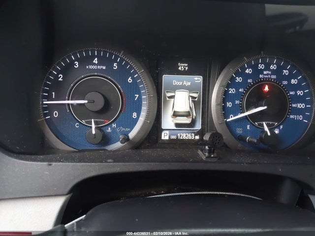 5TDYK3DC4GS727135 Toyota Sienna Xle 8 Passenger