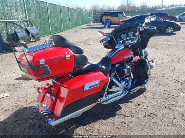 2010 HARLEY-DAVIDSON FLHTK 1HD1KEM17AB612652 Photo 3