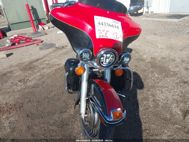 2010 HARLEY-DAVIDSON FLHTK 1HD1KEM17AB612652 Photo 4