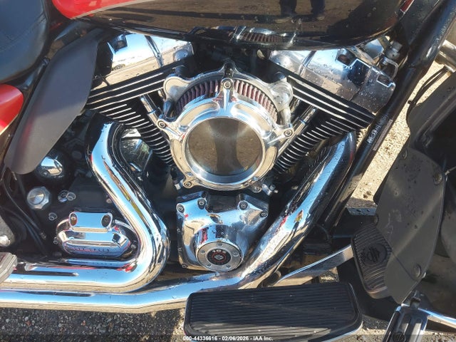 2010 HARLEY-DAVIDSON FLHTK 1HD1KEM17AB612652 Photo 7