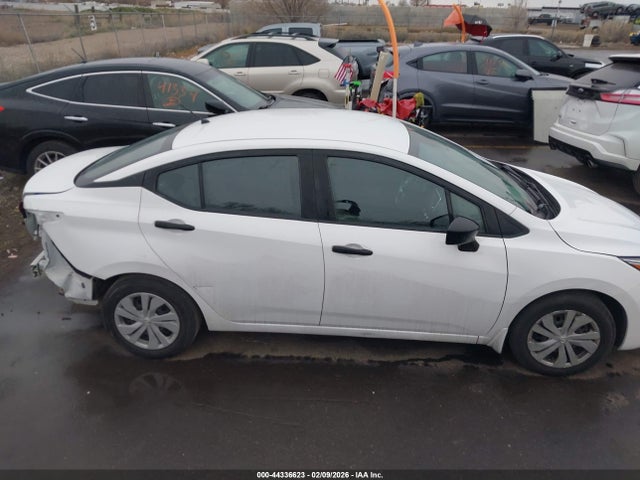 3N1CN8DV7ML858094 Nissan Versa S Xtronic Cvt