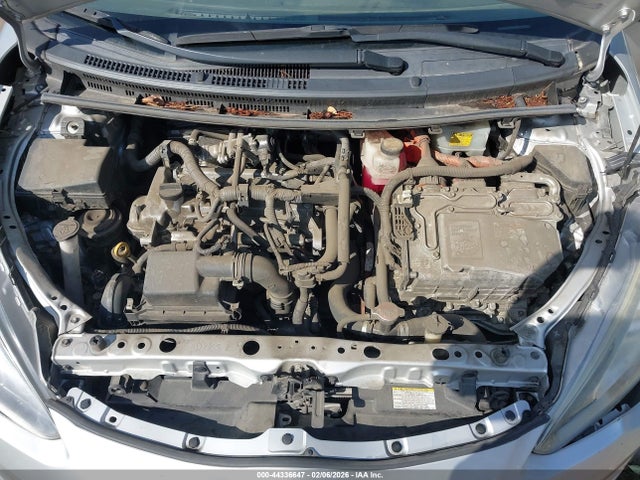 JTDKDTB30G1124019 Toyota Prius C Two