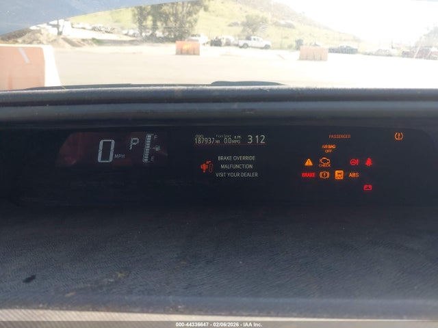 JTDKDTB30G1124019 Toyota Prius C Two