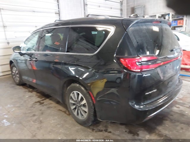 2021 CHRYSLER PACIFICA HYBRID 2C4RC1L71MR599516 Photo 2