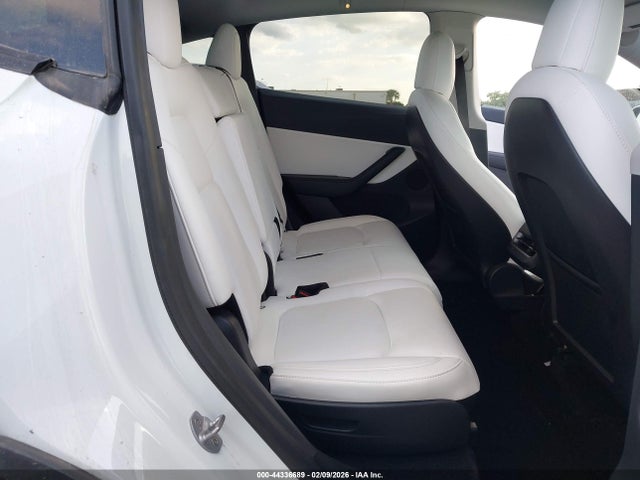 Продажа на аукционе авто 2021 Tesla Model Y Long Range Dual Motor All-wheel Drive, vin: 5YJYGAEE4MF186934, номер лота: 44336689