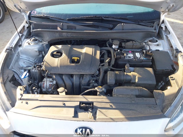 3KPF24AD8ME389805 KIA Forte Lxs