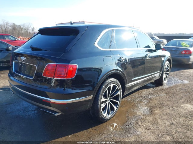 2018 BENTLEY BENTAYGA SJAAC2ZV6JC017909 Photo 3