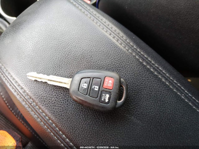 5YFBURHE3HP731721 Toyota COROLLA SE