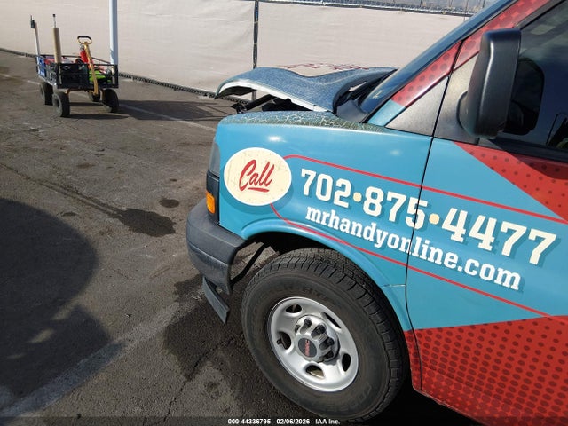 GMC Savana 2500 Work Van 2018 1GTW7AFG4J1214873 Image 21