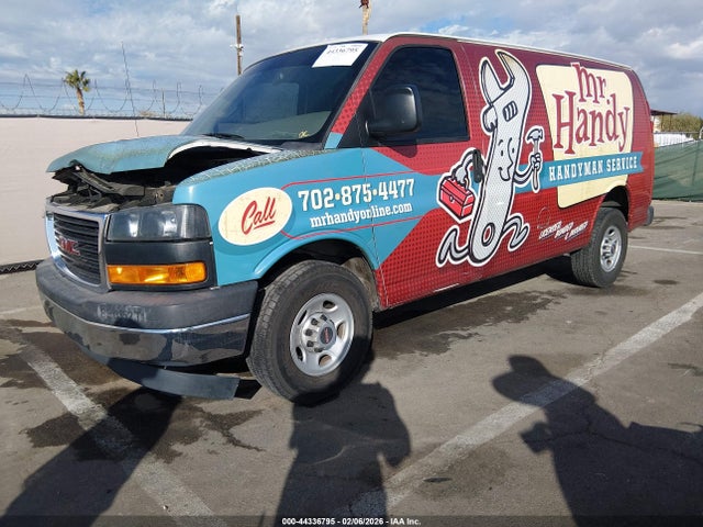 GMC Savana 2500 Work Van 2018 1GTW7AFG4J1214873 Image 2