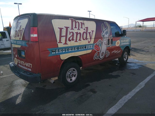 GMC Savana 2500 Work Van 2018 1GTW7AFG4J1214873 Image 4