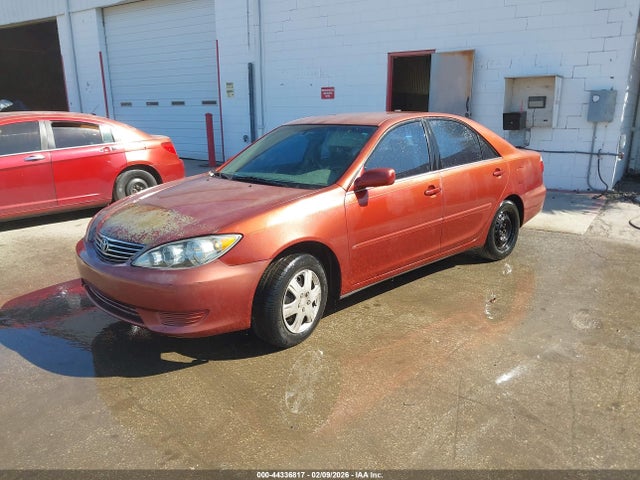 44336817 :رقم المزاد ، 4T1BE32K56U116186 vin ، 2006 Toyota Camry Le مزاد بيع