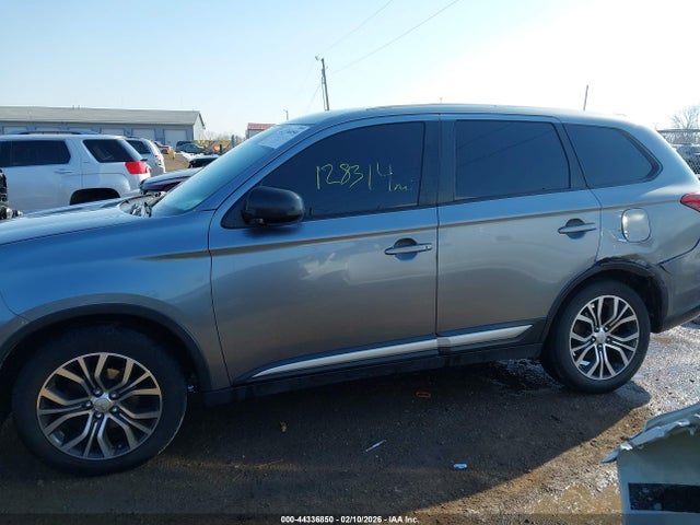 Продаж на аукціоні авто 2016 Mitsubishi Outlander Es, vin: JA4AZ3A32GZ031691, номер лоту: 44336850