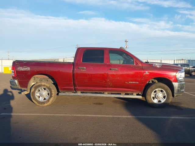 3C6UR5CL6MG538592 RAM 2500 Tradesman 4x4 6&#039;4 Box