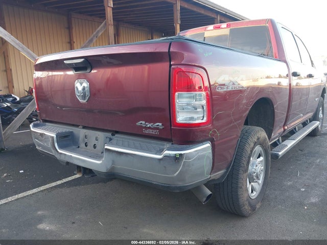 3C6UR5CL6MG538592 RAM 2500 Tradesman 4x4 6&#039;4 Box