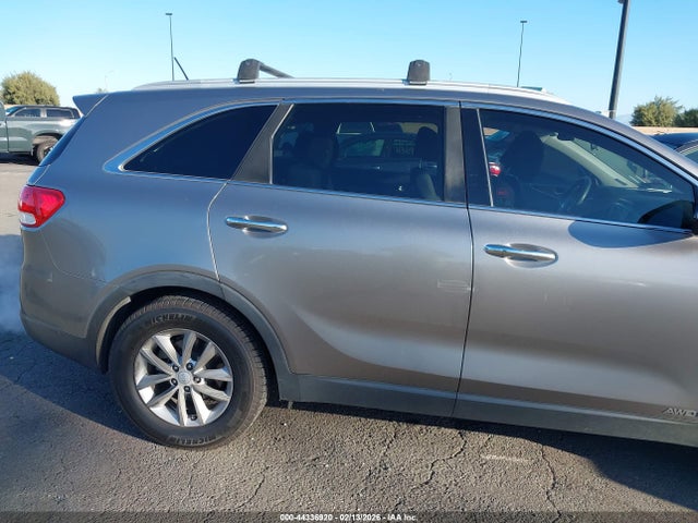 5XYPGDA56HG311577 KIA Sorento 3.3l Lx