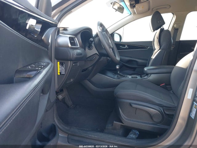 5XYPGDA56HG311577 KIA Sorento 3.3l Lx