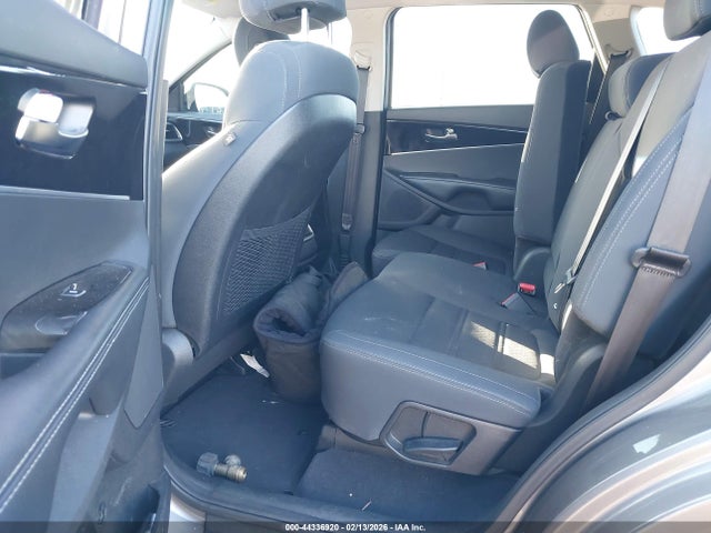 5XYPGDA56HG311577 KIA Sorento 3.3l Lx