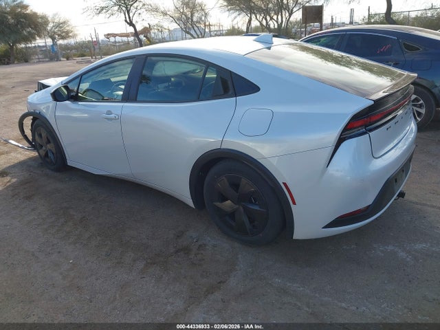 JTDACAAU8R3038008 Toyota Prius Le