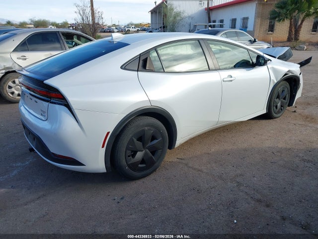 JTDACAAU8R3038008 Toyota Prius Le