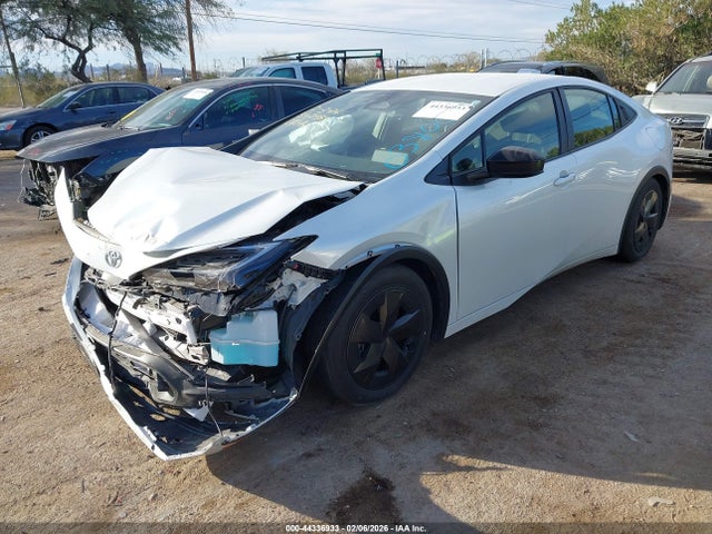JTDACAAU8R3038008 Toyota Prius Le