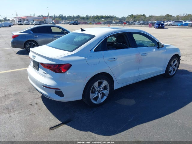 2024 AUDI A3 WAUHUDGYXRA019637 Photo 3