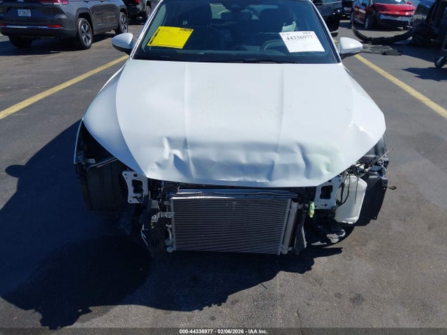 2024 AUDI A3 WAUHUDGYXRA019637 Photo 5