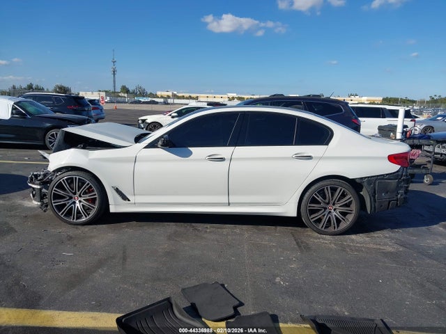 2017 Bmw 540i მანქანა იყიდება აუქციონზე, vin: WBAJE5C35HG917217, აუქციონის ნომერი: 44336988
