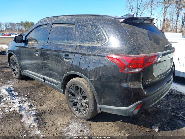 2018 MITSUBISHI OUTLANDER JA4AD3A33JZ018552 Photo 2